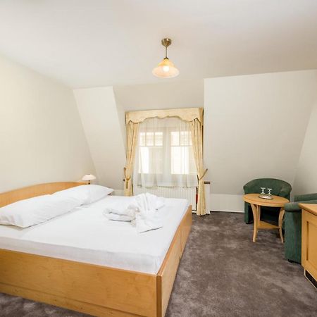 Hotel Zlaty Lev Jablonec nad Nisou Eksteriør bilde