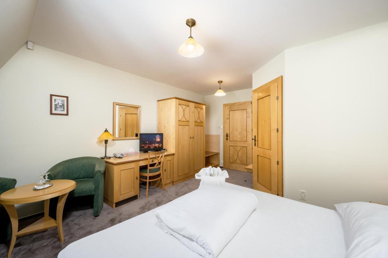 Hotel Zlaty Lev Jablonec nad Nisou Eksteriør bilde
